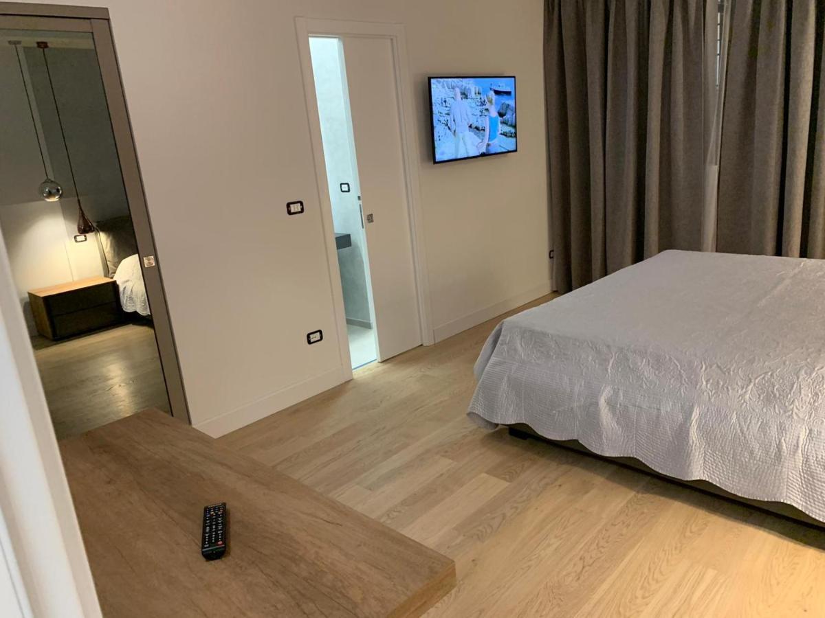 B&B Galleria Cavour ボローニャ エクステリア 写真